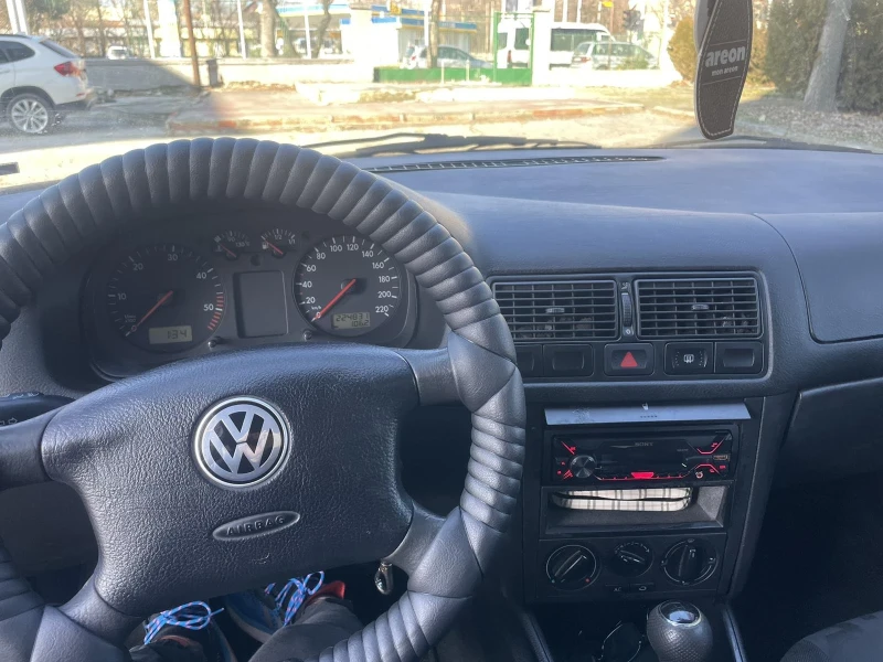 VW Golf, снимка 7 - Автомобили и джипове - 48636669