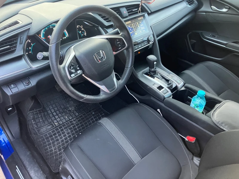 Honda Civic Седан, снимка 13 - Автомобили и джипове - 49136796