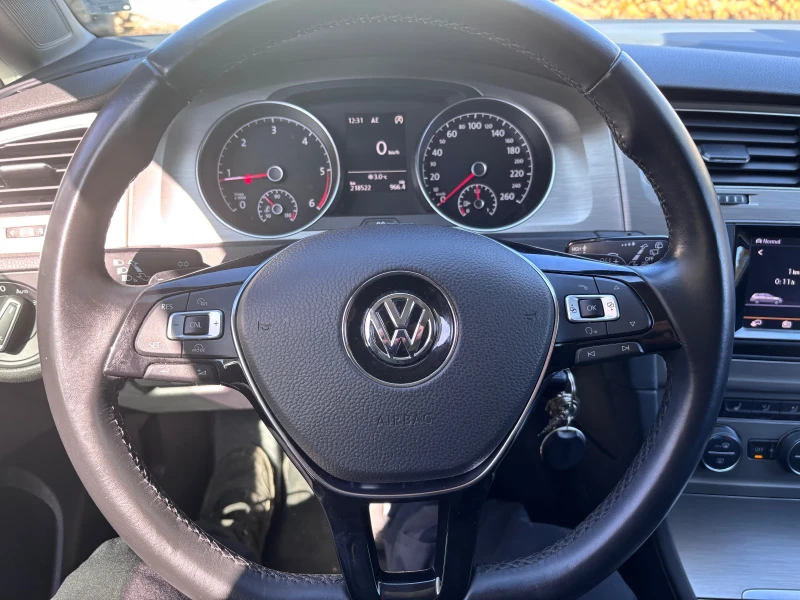 VW Golf 1.6TDI, снимка 10 - Автомобили и джипове - 49189025