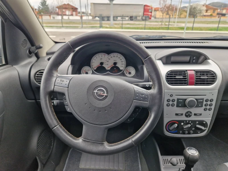 Opel Corsa 1.2 / 80 к.с. климатик , снимка 8 - Автомобили и джипове - 49543246