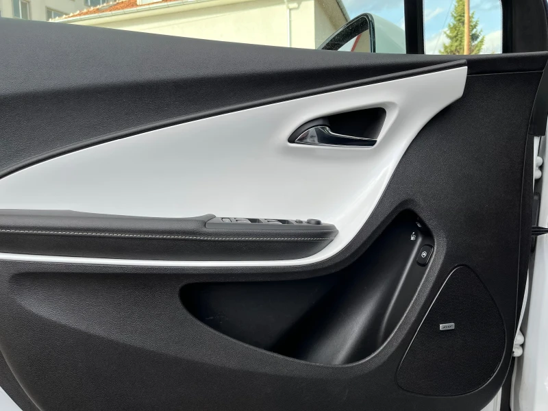 Chevrolet Volt Premium / Швейцария, снимка 11 - Автомобили и джипове - 51862559