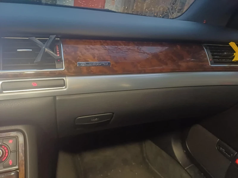 Audi A8, снимка 4 - Автомобили и джипове - 53113436