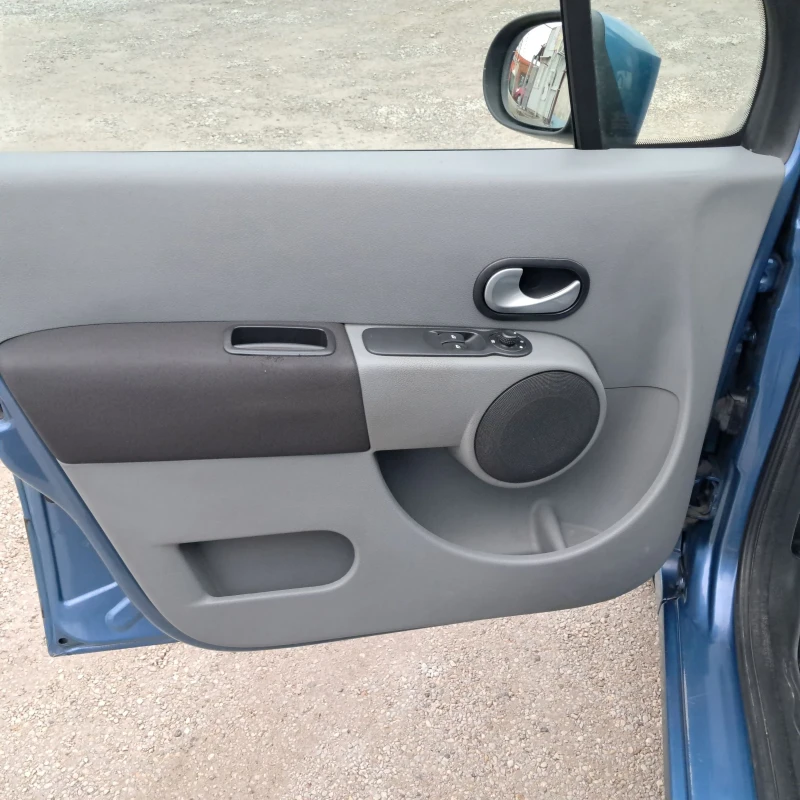 Renault Modus 1.2i, снимка 7 - Автомобили и джипове - 53237628