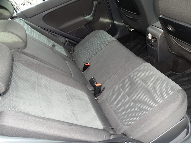 VW Golf Plus 1.6i_102 Kоня_DSG* , снимка 14 - Автомобили и джипове - 53390893