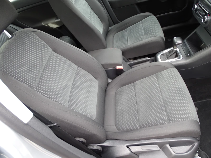 VW Golf Plus 1.6i_102 Kоня_DSG* , снимка 10 - Автомобили и джипове - 53390893