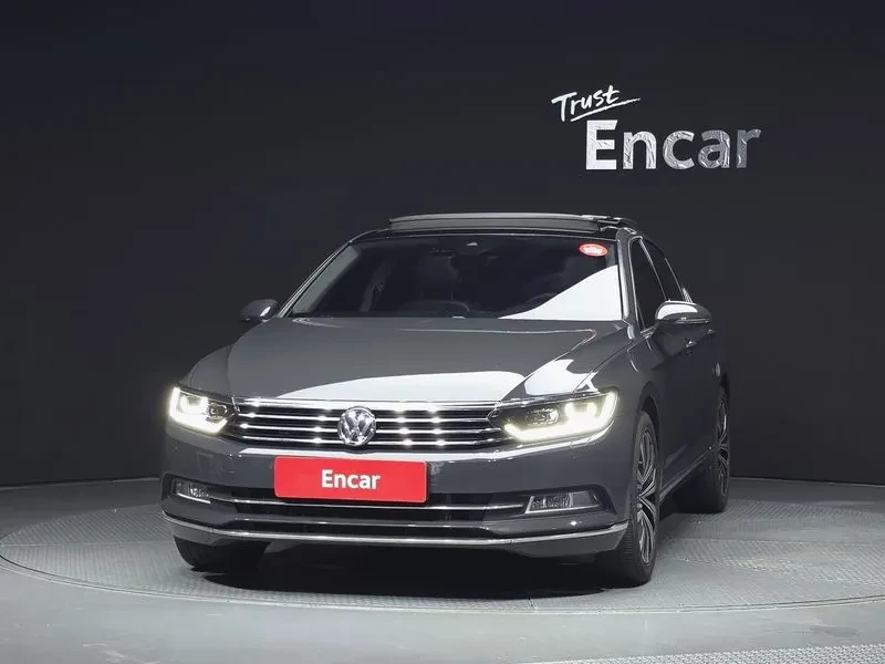 VW Passat (B8) 2.0 Tdi, снимка 3 - Автомобили и джипове - 56116431