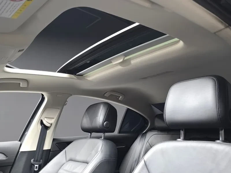 VW Passat (B8) 2.0 Tdi, снимка 16 - Автомобили и джипове - 56116431