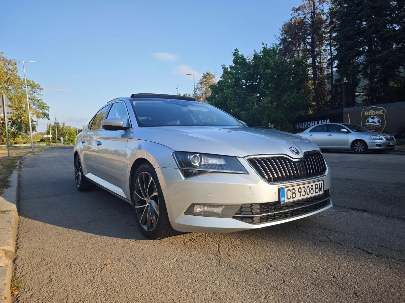 Skoda Superb L&K 2.0TDI, DCC, 190, 4x4, панорама, печка, обдухв, снимка 1