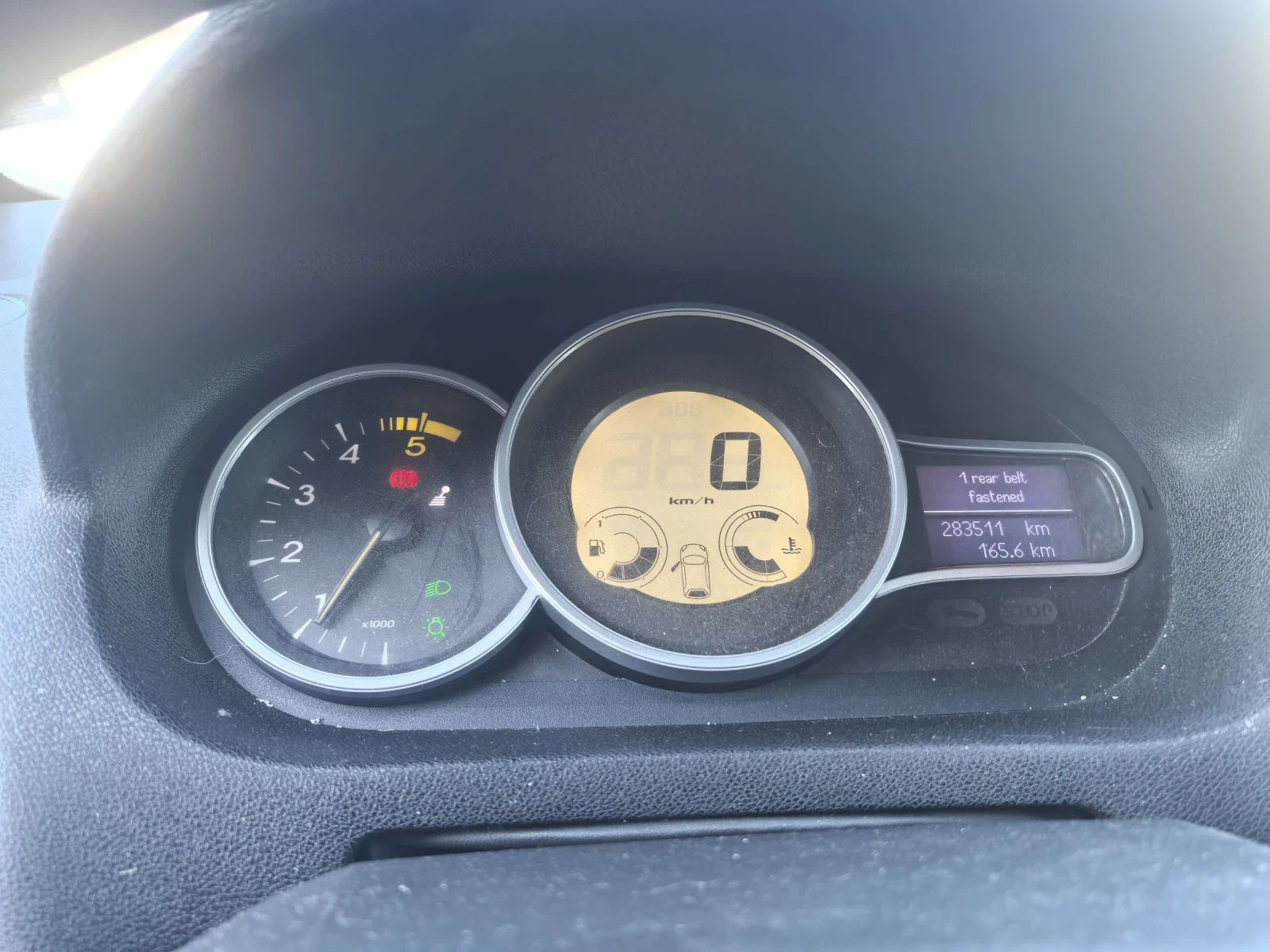 Renault Megane 1.5 dci Grandtour3 - изображение 8