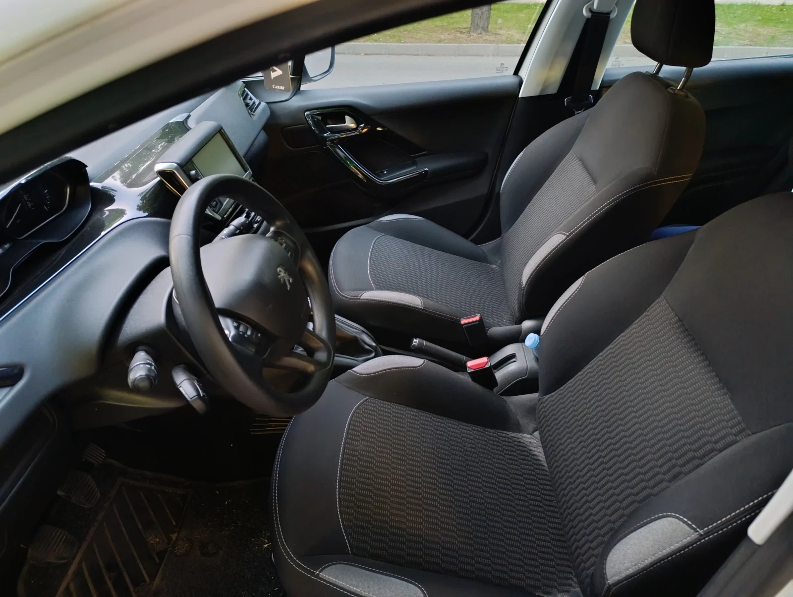 Peugeot 208  - изображение 2
