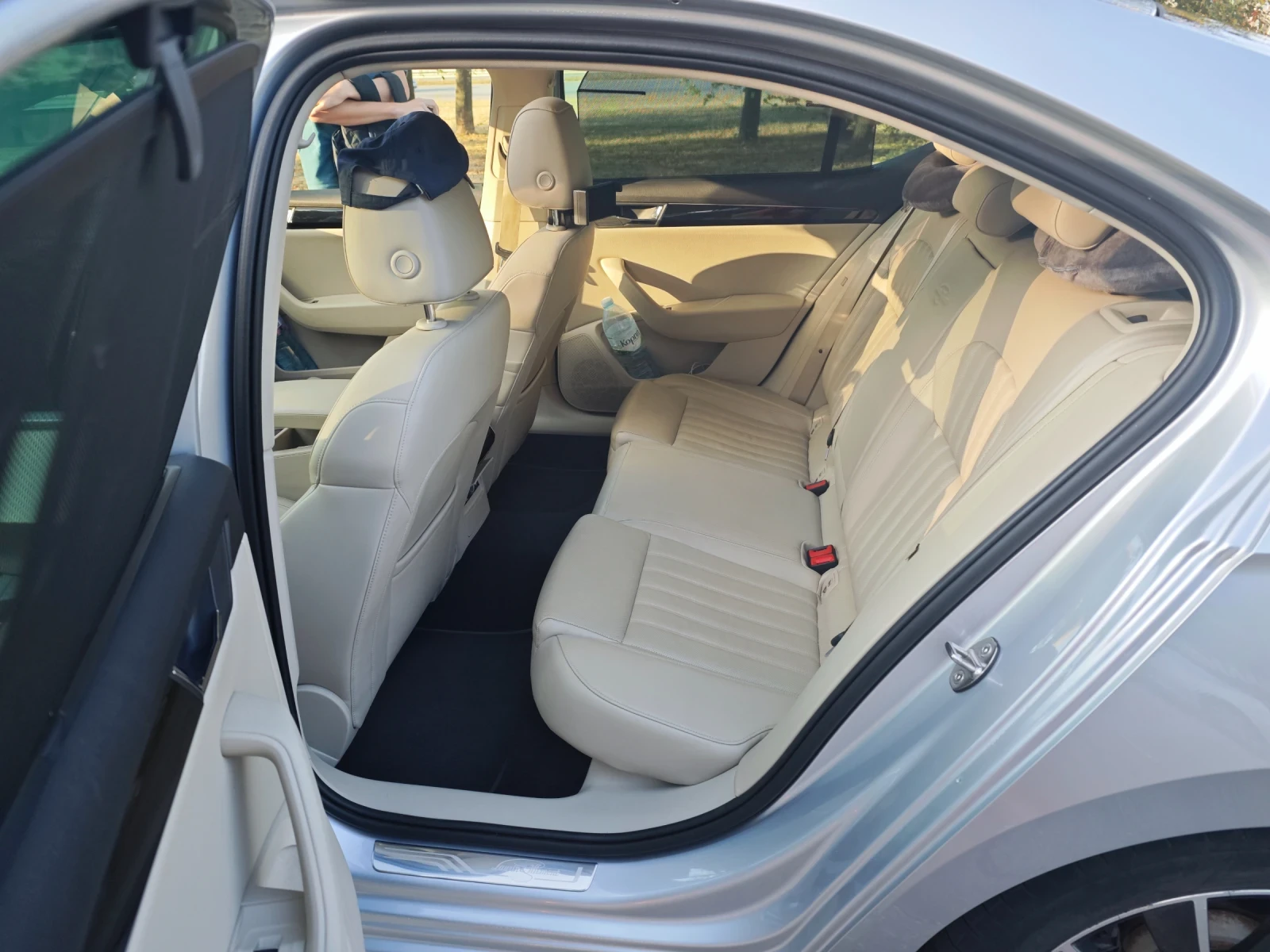 Skoda Superb L&K 2.0TDI, 190, 4x4, панорама, печка - изображение 10