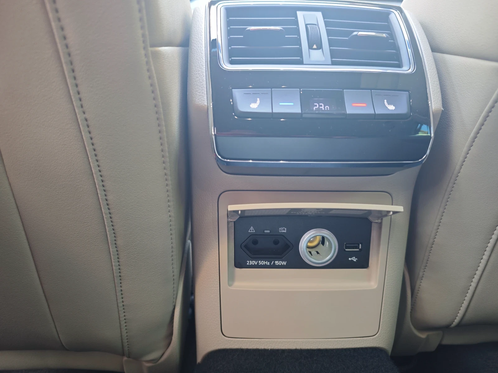 Skoda Superb L&K 2.0TDI, DCC, 190, 4x4, панорама, печка, обдухв | Mobile.bg — изображение 15
