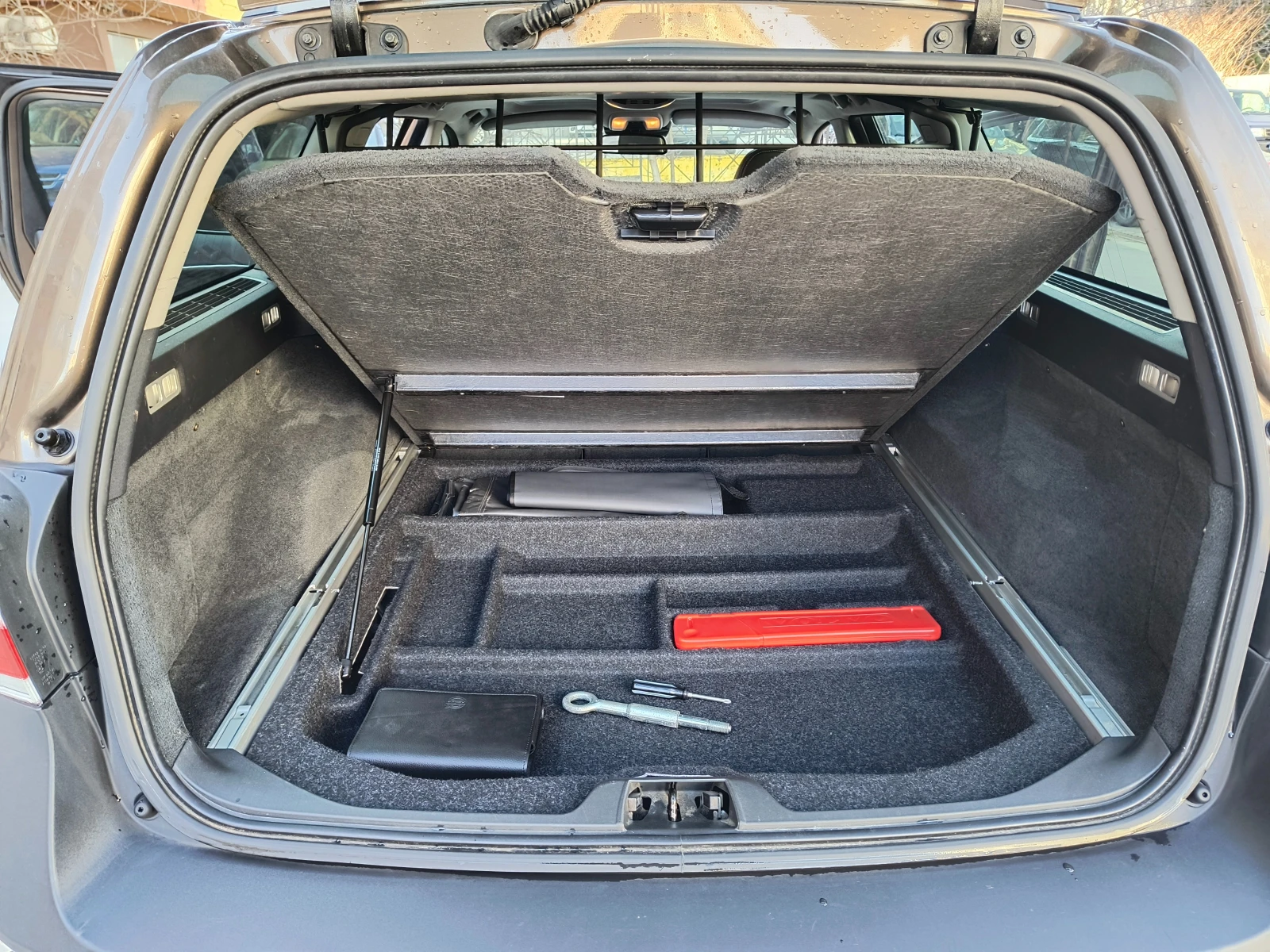 Volvo Xc70 D5 Inscription, снимка 8 - Автомобили и джипове - 53822133