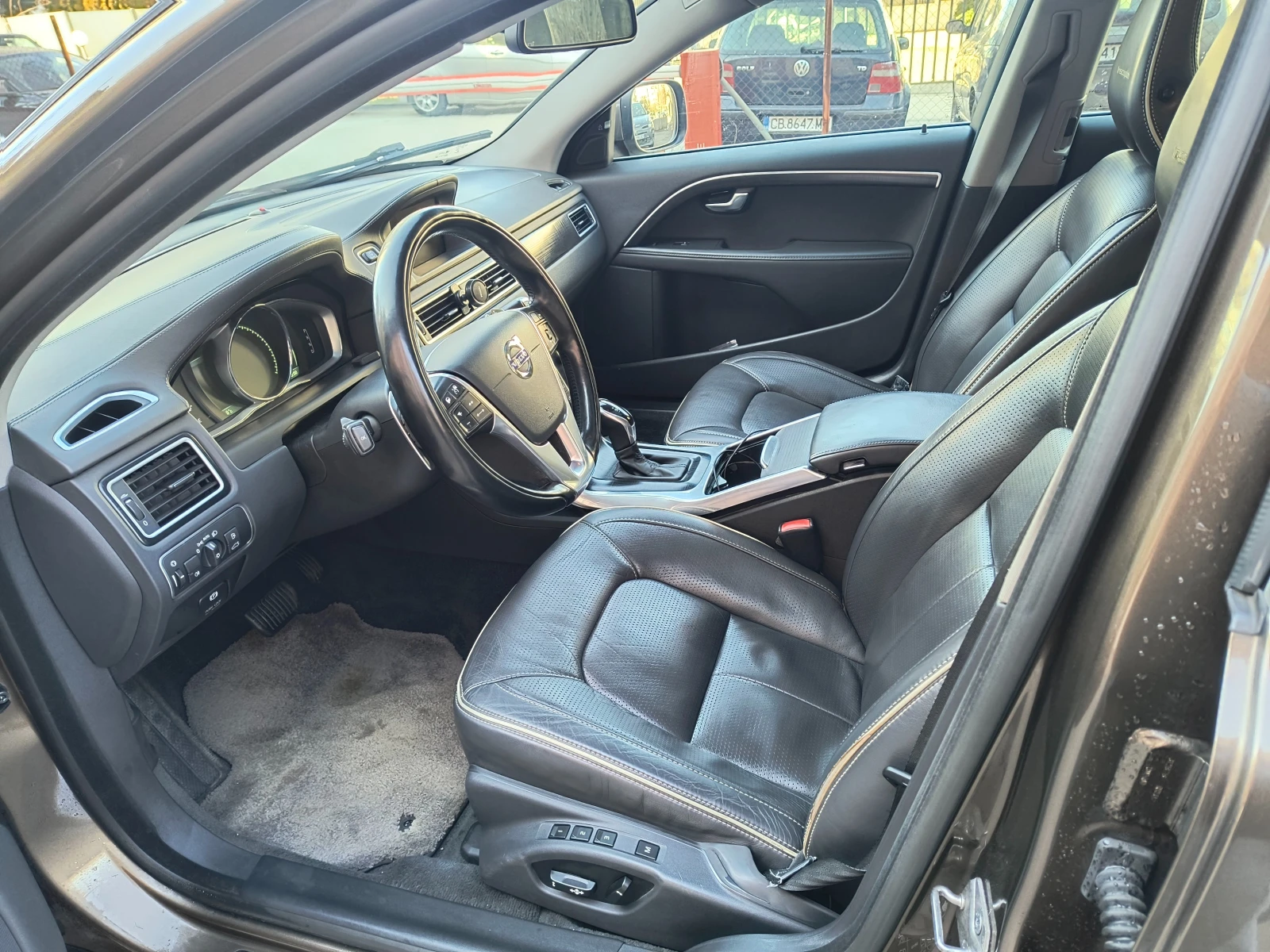 Volvo Xc70 D5 Inscription, снимка 5 - Автомобили и джипове - 53822133