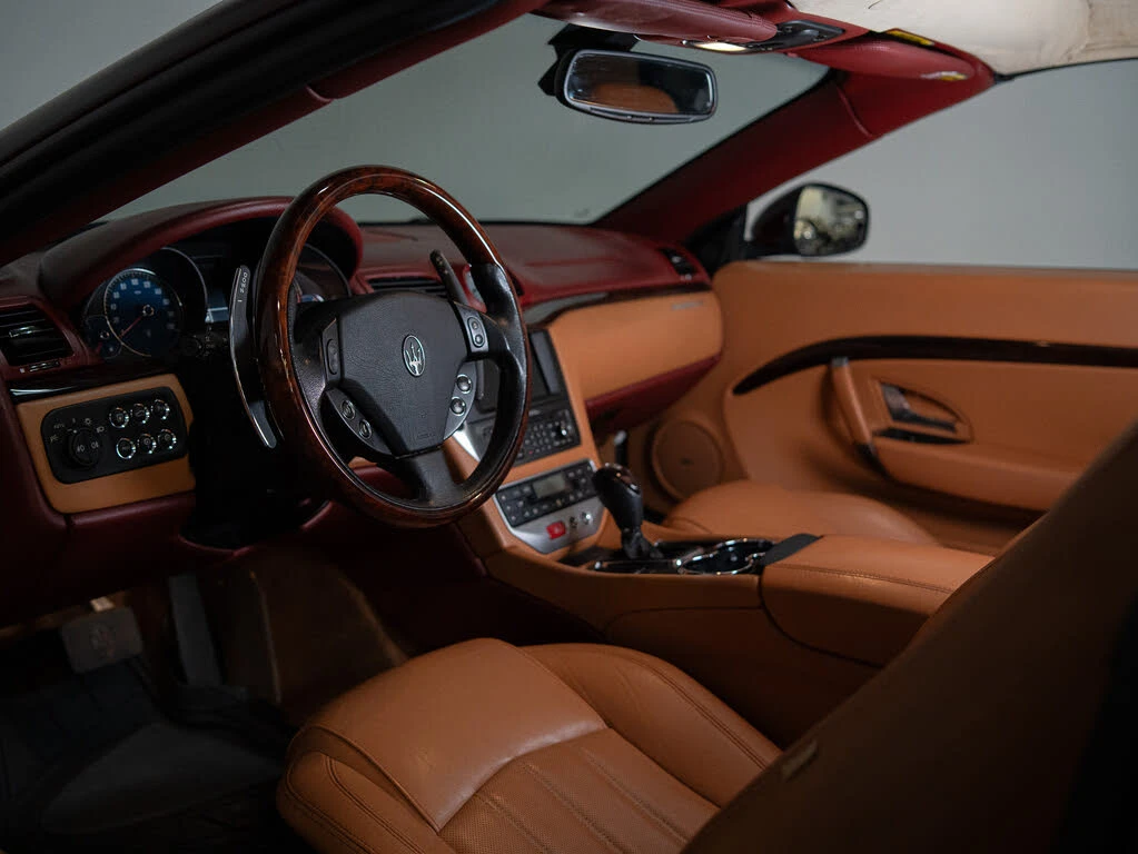 Maserati GranTurismo * Convertible* Автокредит(Цена до БГ), снимка 7 - Автомобили и джипове - 53852189