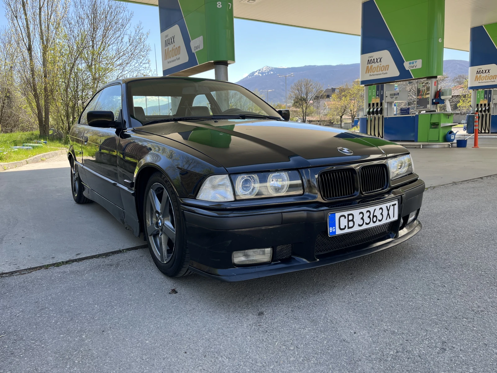 BMW 318 is Coupe, снимка 2 - Автомобили и джипове - 54244212