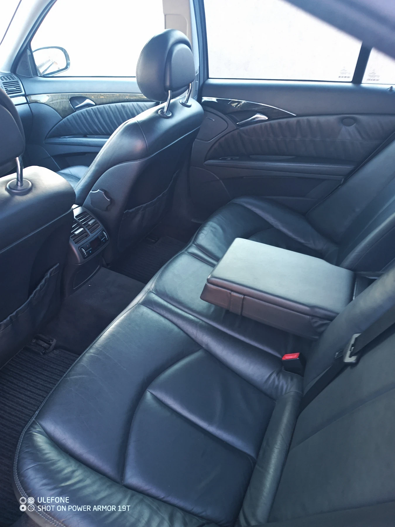 Mercedes-Benz E 320, снимка 6 - Автомобили и джипове - 54292842