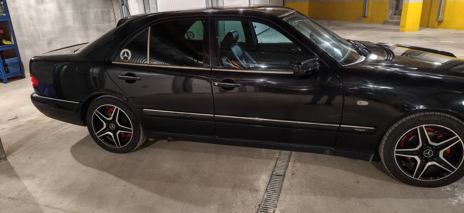Mercedes-Benz E 290, снимка 3 - Автомобили и джипове - 54429444
