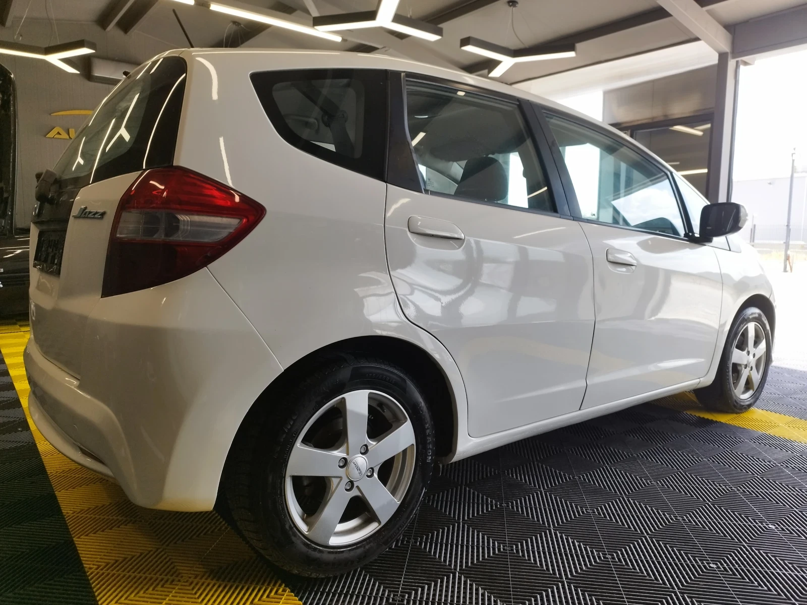 Honda Jazz 1.339  99kc. euro 5B, снимка 6 - Автомобили и джипове - 54502008