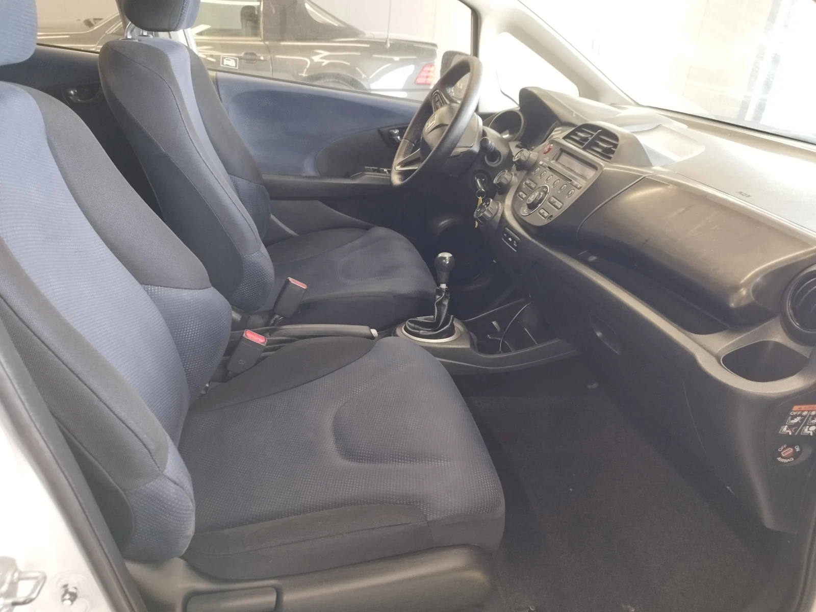 Honda Jazz 1.339  99kc. euro 5B, снимка 9 - Автомобили и джипове - 54502008