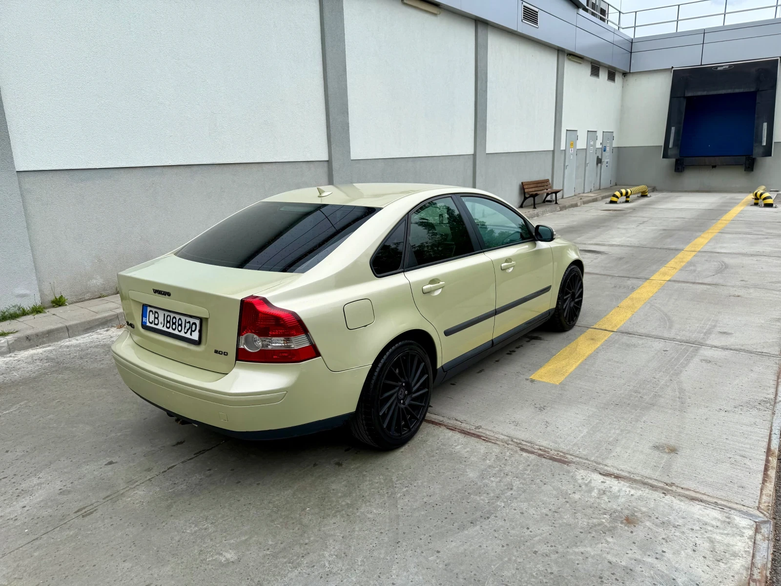 Volvo S40 2.0d, снимка 5 - Автомобили и джипове - 54611175