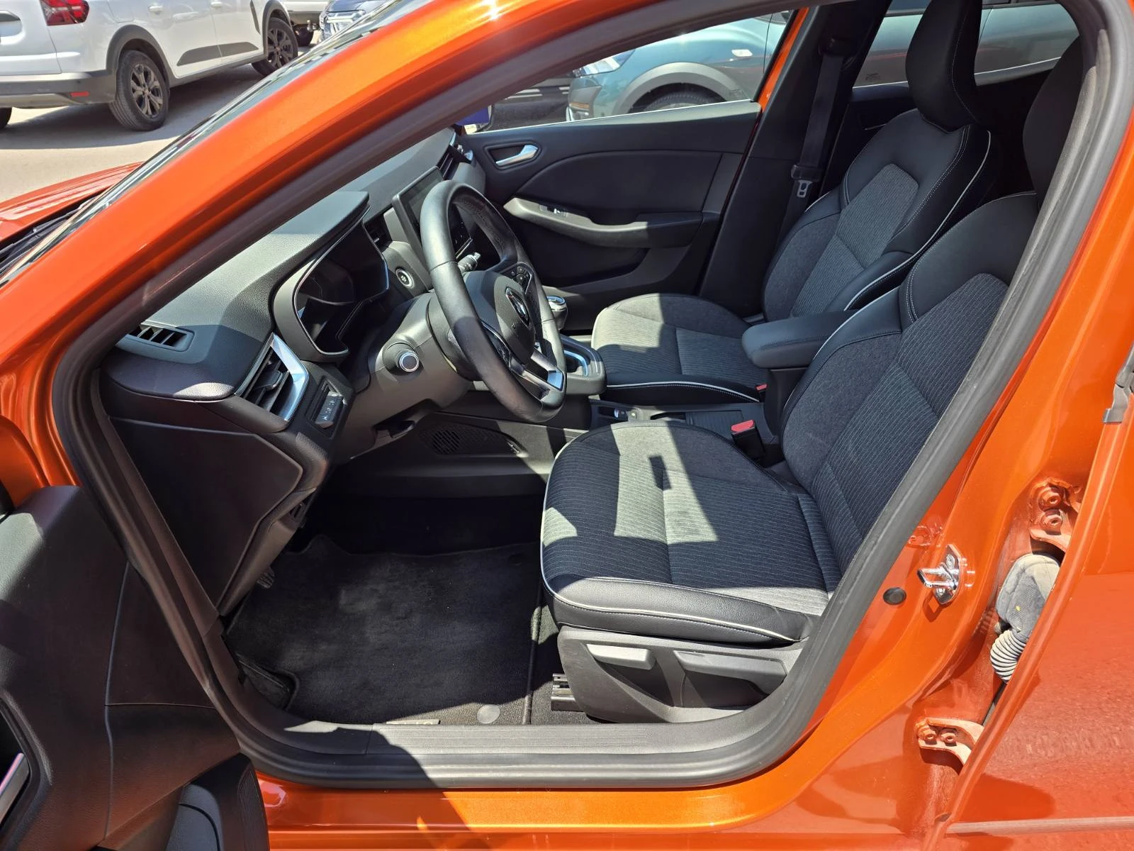 Renault Clio dCi 115 к.с. Дизел, снимка 15 - Автомобили и джипове - 55400438