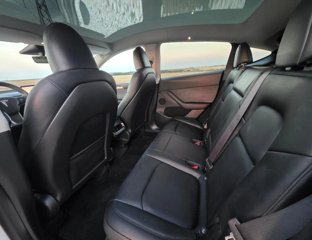 Tesla Model Y  4х4 Европейска Гаранция, снимка 11 - Автомобили и джипове - 55648872