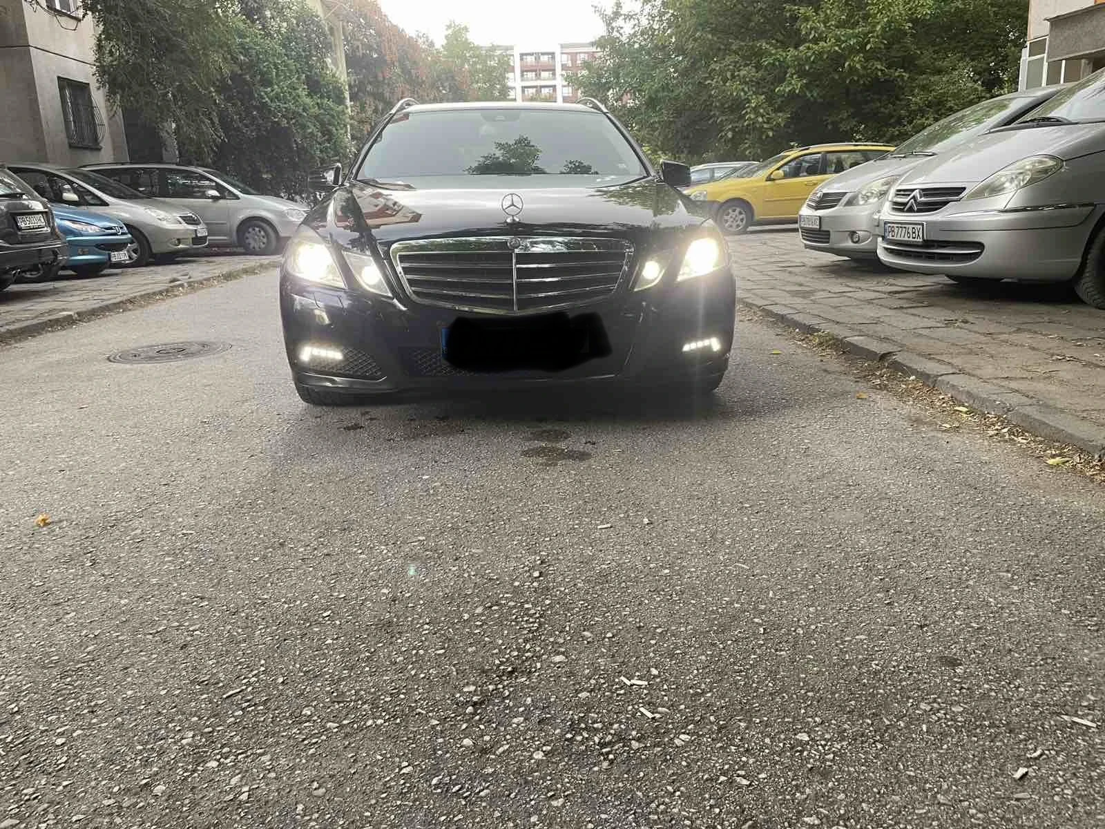 Mercedes-Benz E 220, снимка 2 - Автомобили и джипове - 55805459