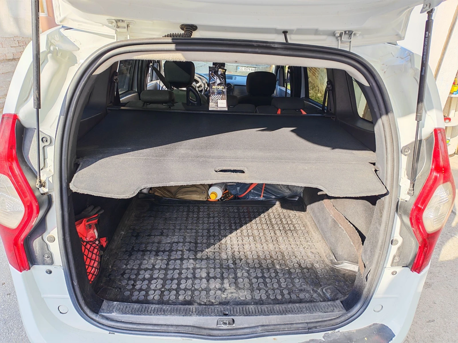 Dacia Lodgy, снимка 10 - Автомобили и джипове - 55890206