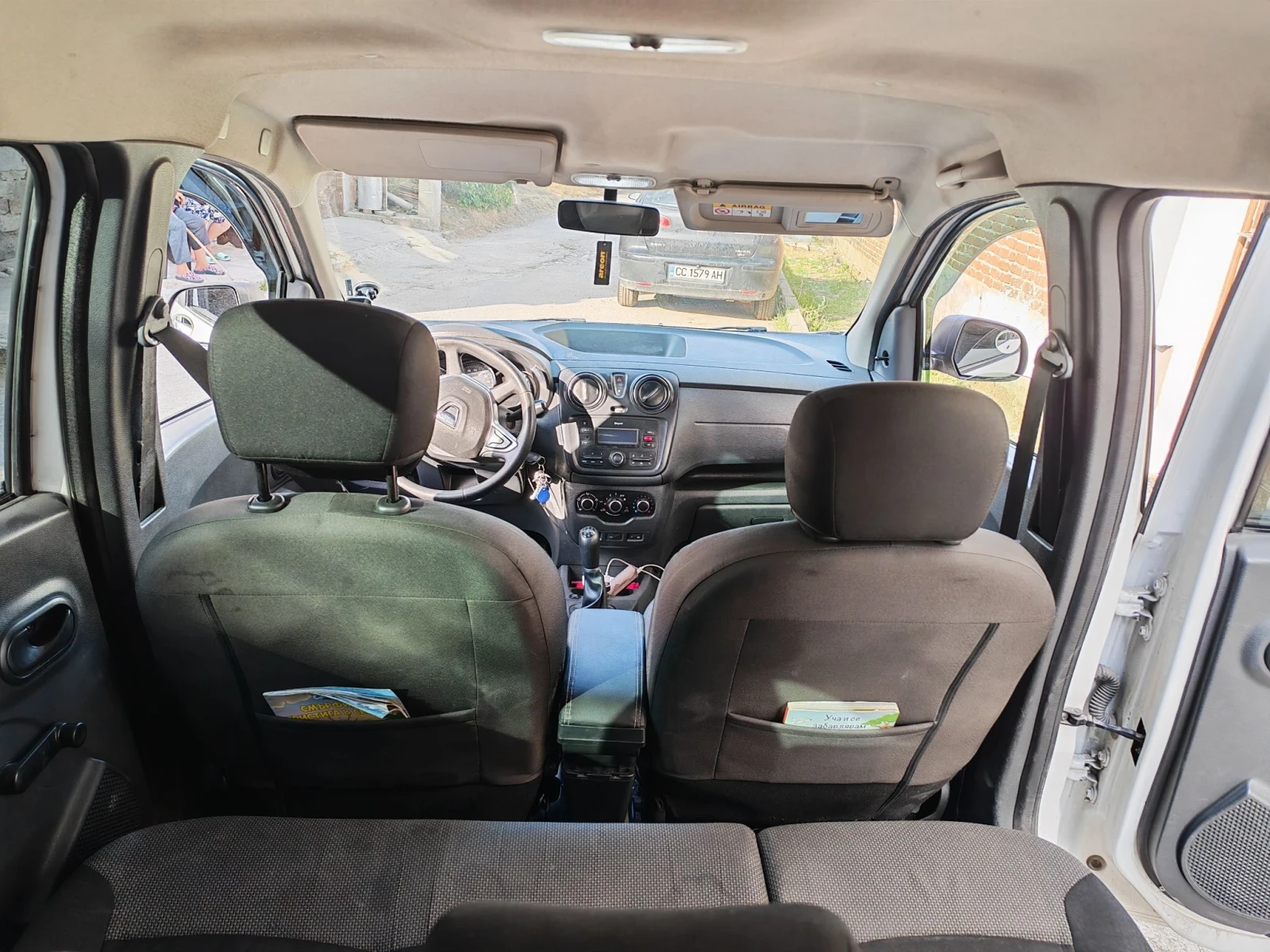 Dacia Lodgy, снимка 8 - Автомобили и джипове - 55890206