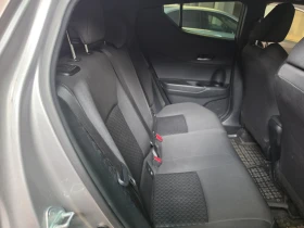 Toyota C-HR Бензин, снимка 8