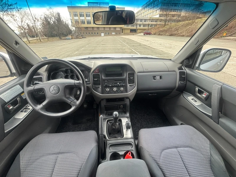 Mitsubishi Pajero, снимка 9 - Автомобили и джипове - 48908439