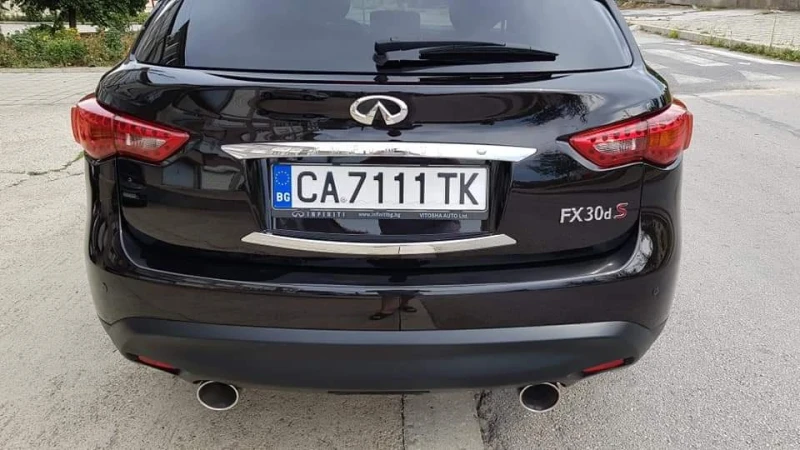 Infiniti Fx 30, снимка 8 - Автомобили и джипове - 49236629