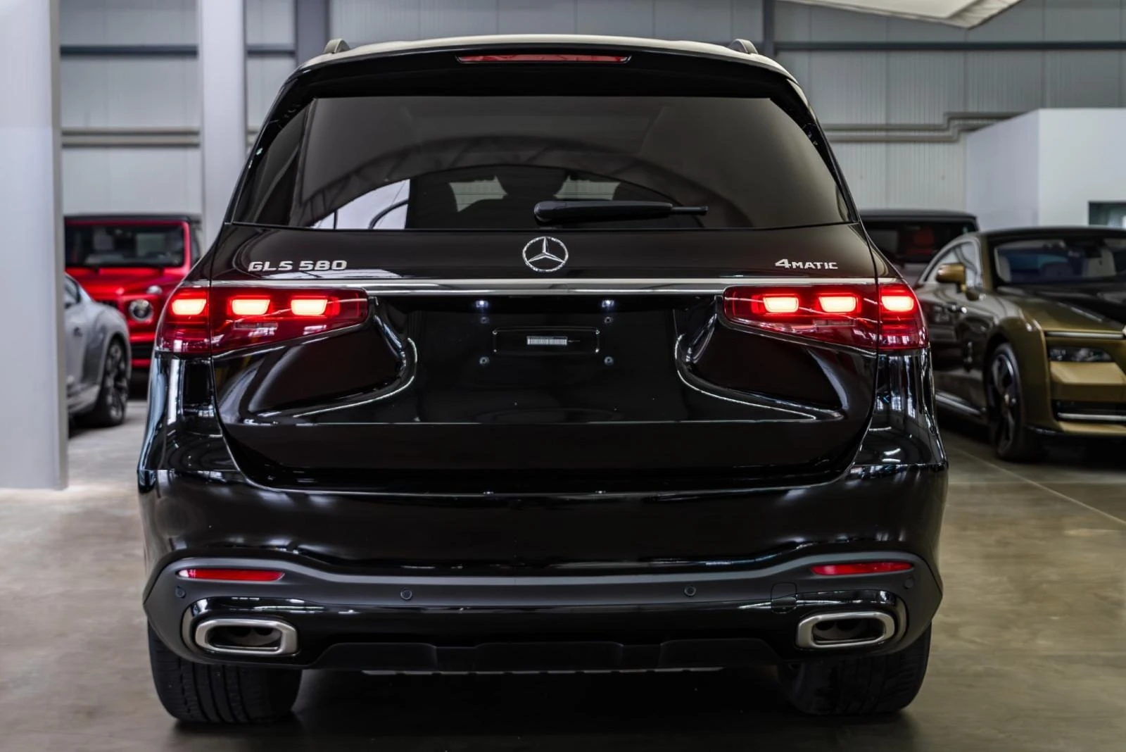 Mercedes-Benz GLS580 4-MATIC AMG NIGHT-PAKET PANO BURMESTER HEAD UP - изображение 4