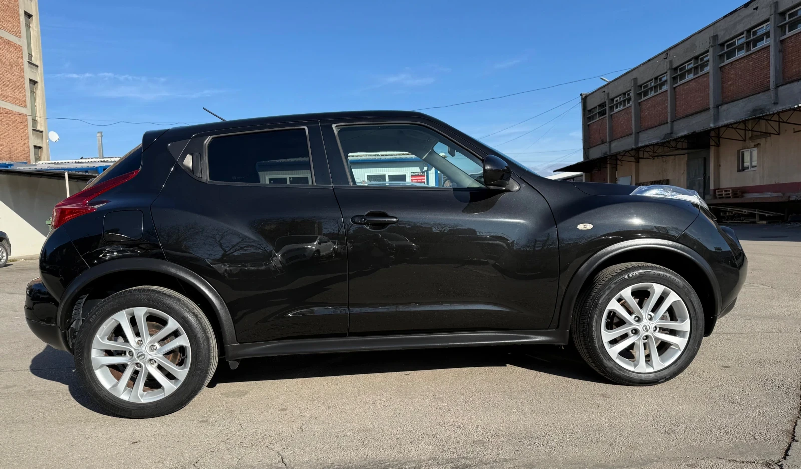 Nissan Juke 1.6, 117кс, Автоматик, камера - изображение 3
