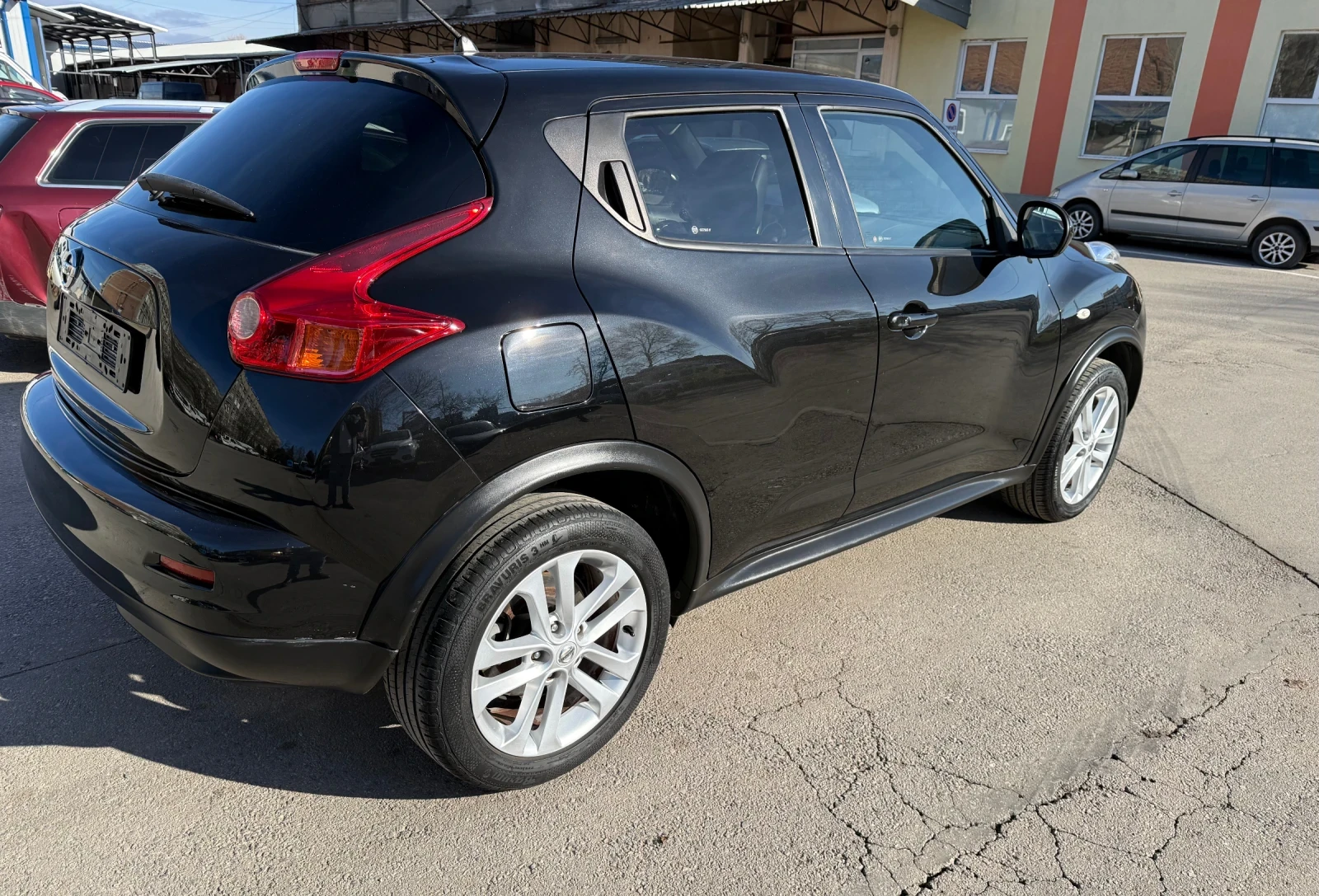 Nissan Juke 1.6, 117кс, Автоматик, камера - изображение 4