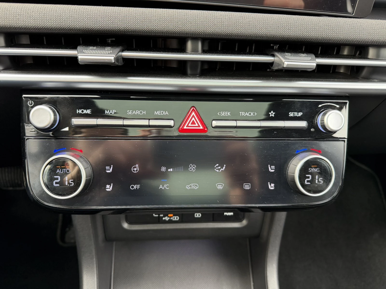 Hyundai Tucson LUXURY 20th ANNIVERSARY AWD - изображение 9