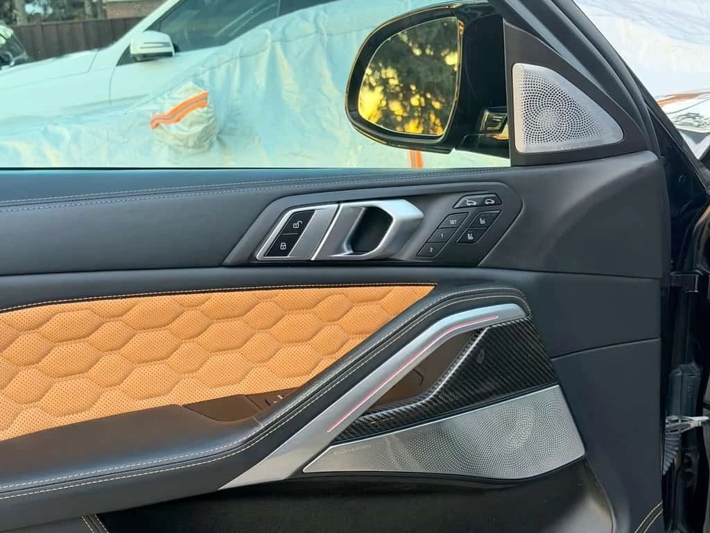 BMW X6 Competition| 617HP| ULTIMATE PCKG| DISTRONIC| 360 , снимка 11 - Автомобили и джипове - 53787122