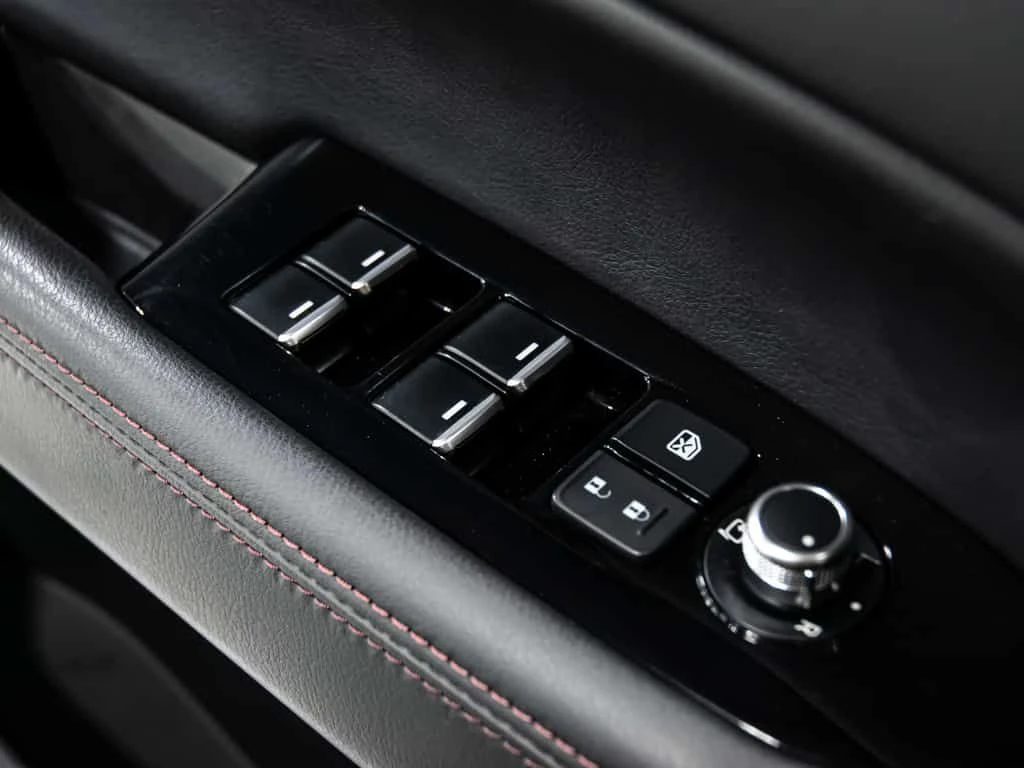 Mazda CX-5 * SPORT DESIGN w TURBO AWD HEADS UP BLIND SPOTS NA, снимка 7 - Автомобили и джипове - 53905195