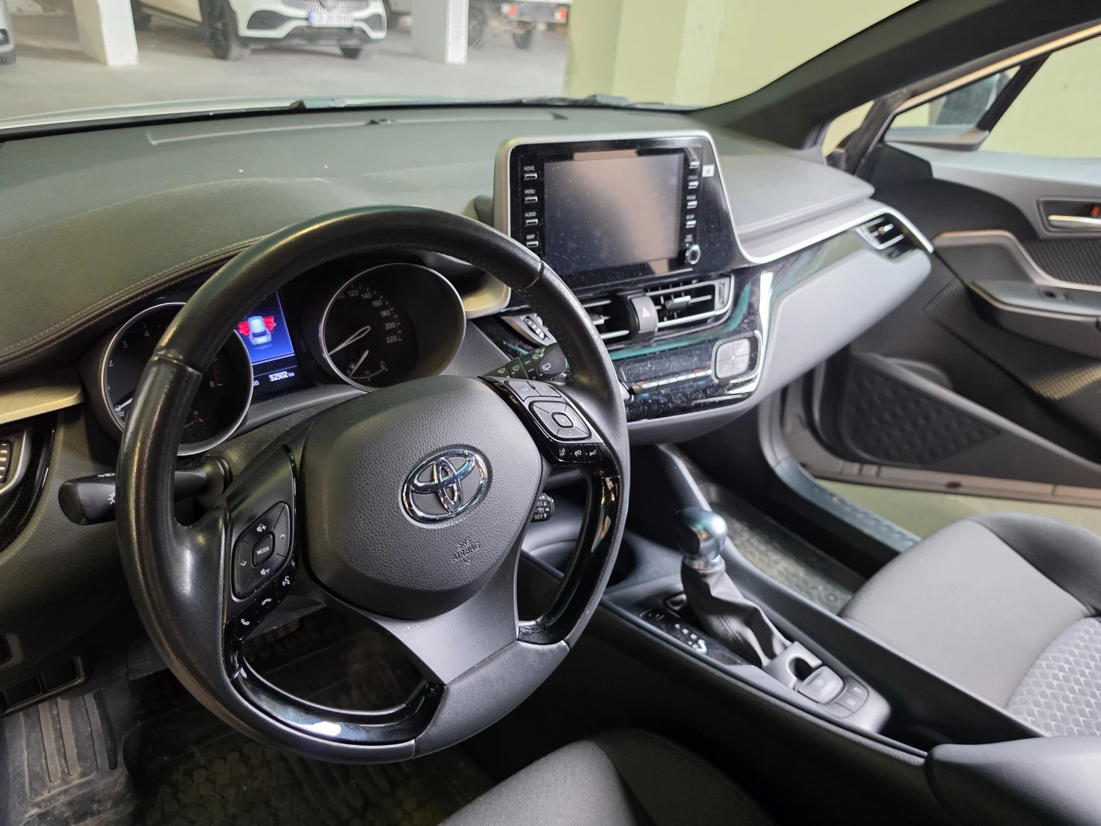 Toyota C-HR Бензин, снимка 6 - Автомобили и джипове - 53923776