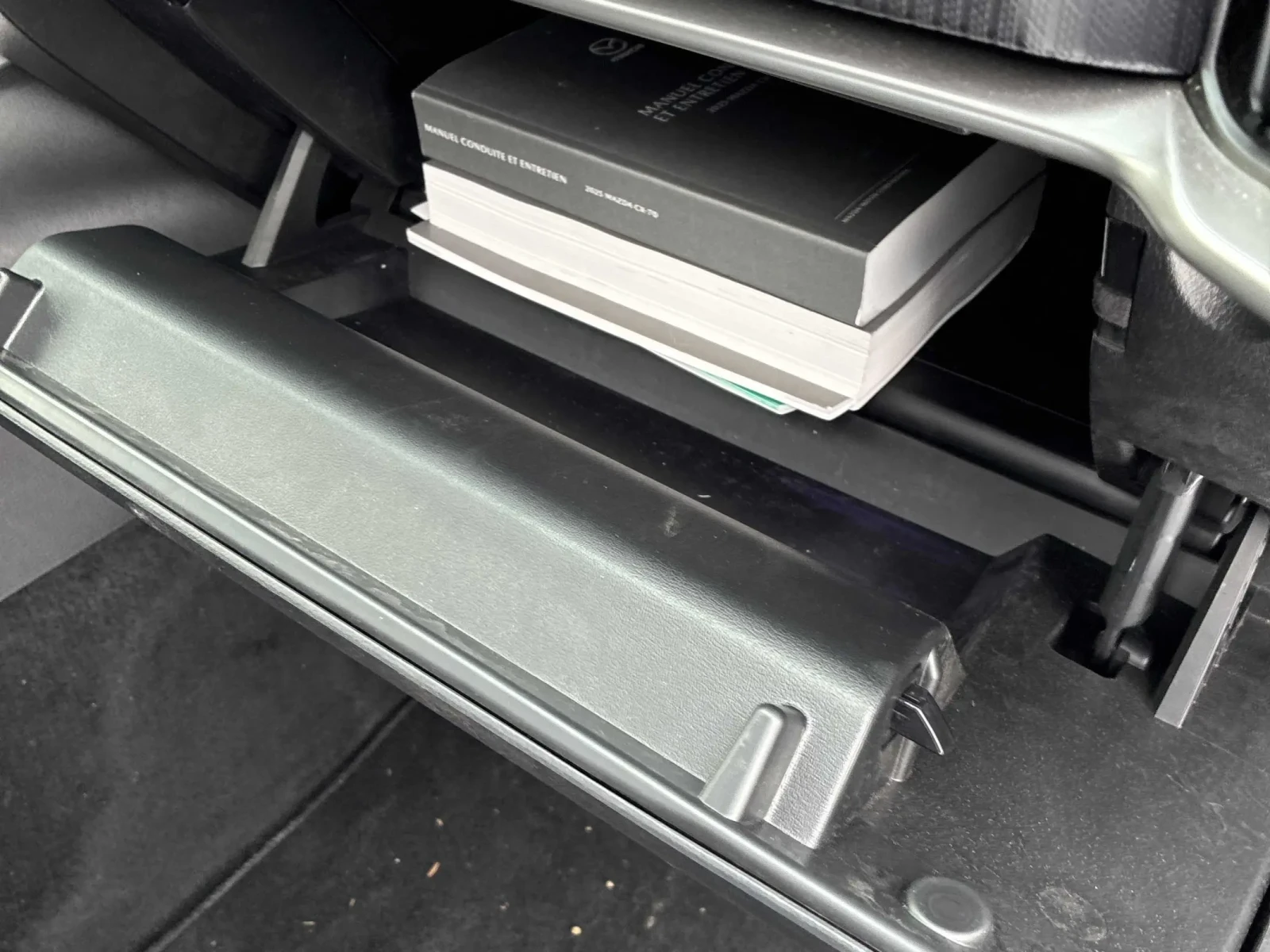 Mazda CX-7 GS-L * * CARFAX * * АВТО КРЕДИТ * * , снимка 13 - Автомобили и джипове - 53967571