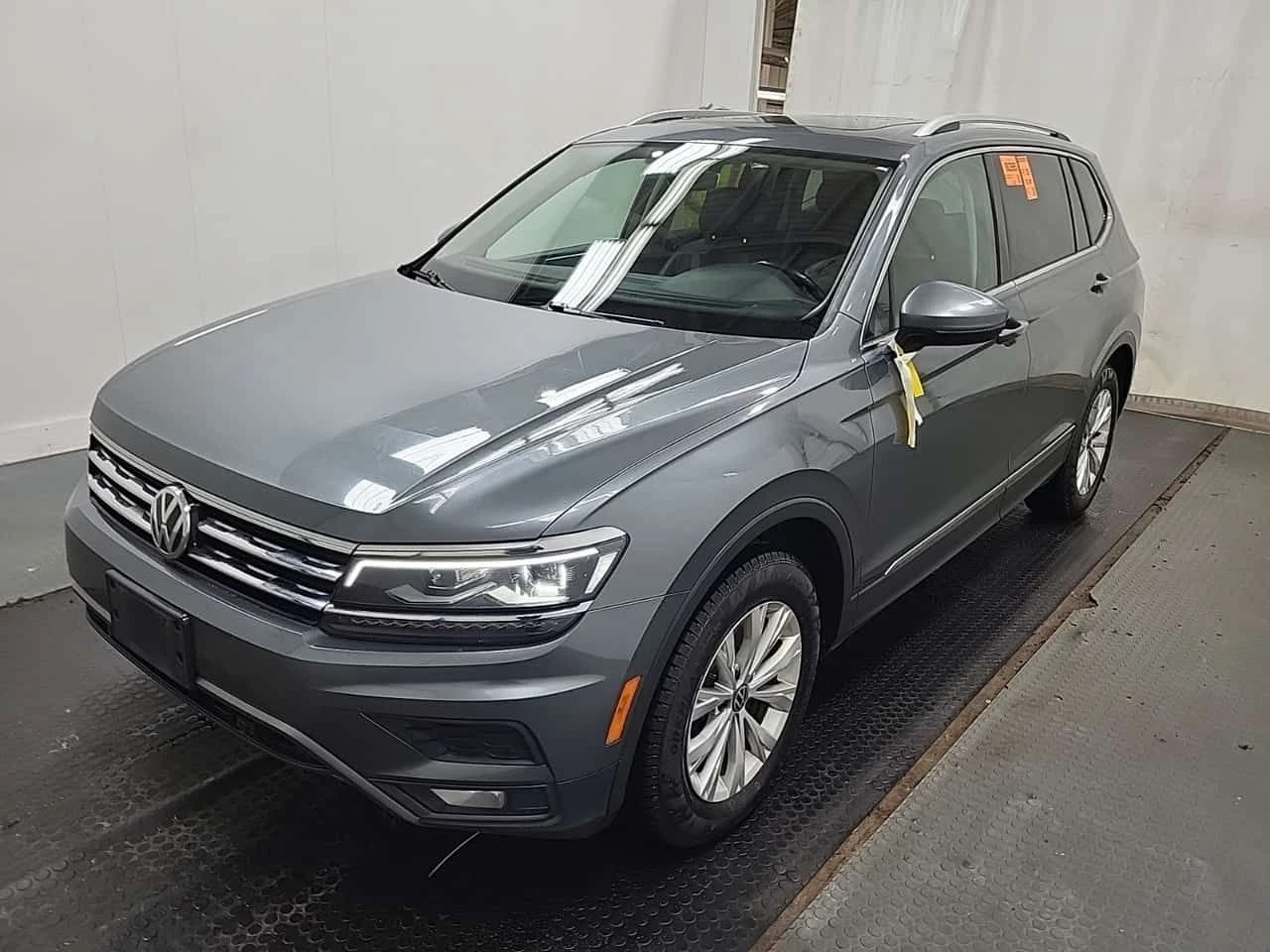 VW Tiguan * HIGHLINE * 2 БРОЯ ГУМИ* 2 КЛЮЧА * ПАНОРАМА *  | Auto.bg — изображение 1