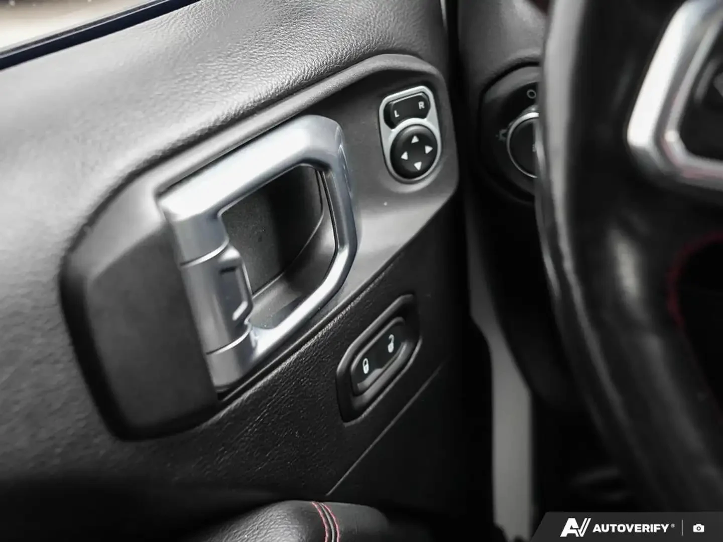 Jeep Wrangler Unlimited RUBICON | 4X4 | NAV | HTD STS | HARD TOP | Mobile.bg � ����������� 15