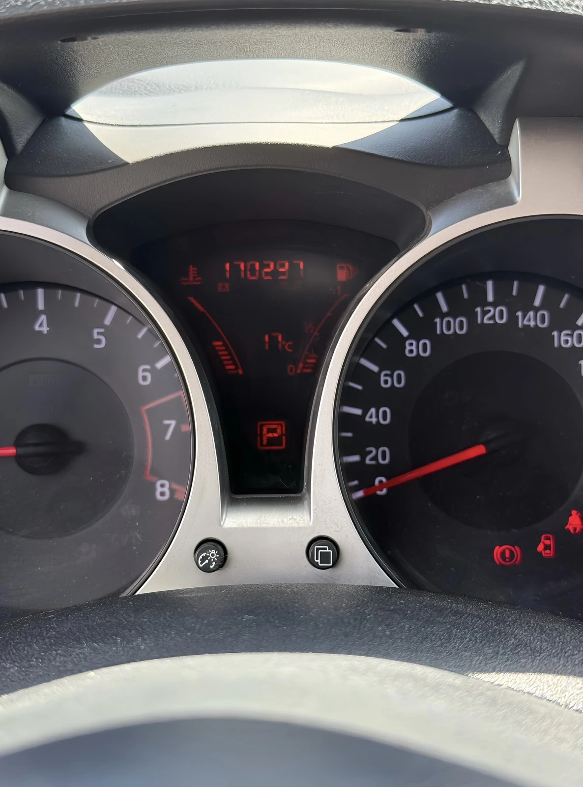 Nissan Juke 1.6 DIG-T 4x4 Automatic, снимка 11 - Автомобили и джипове - 54609252