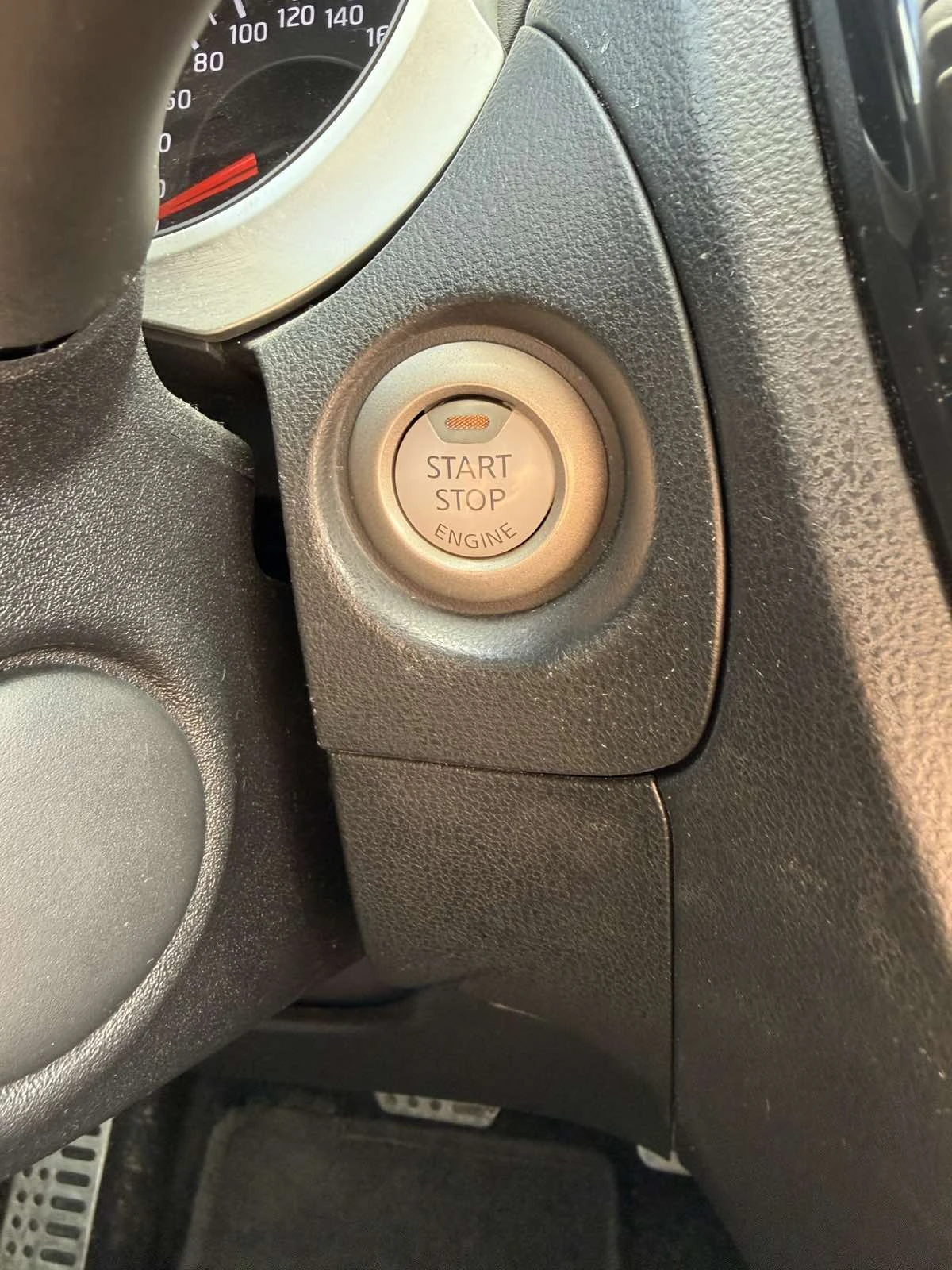 Nissan Juke 1.6 DIG-T 4x4 Automatic, снимка 12 - Автомобили и джипове - 54609252