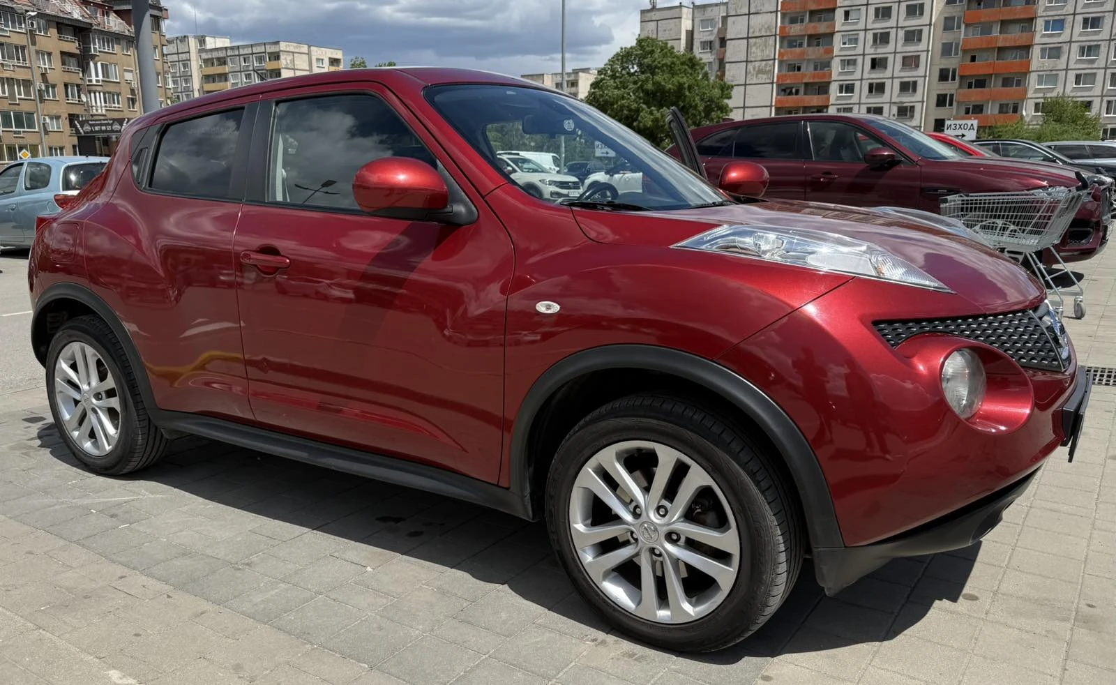 Nissan Juke 1.6 DIG-T 4x4 Automatic, снимка 2 - Автомобили и джипове - 54609252