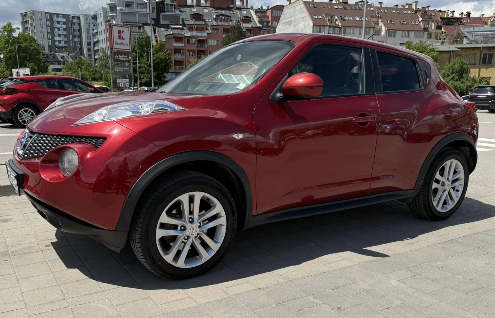 Nissan Juke 1.6 DIG-T 4x4 Automatic, снимка 3 - Автомобили и джипове - 54609252
