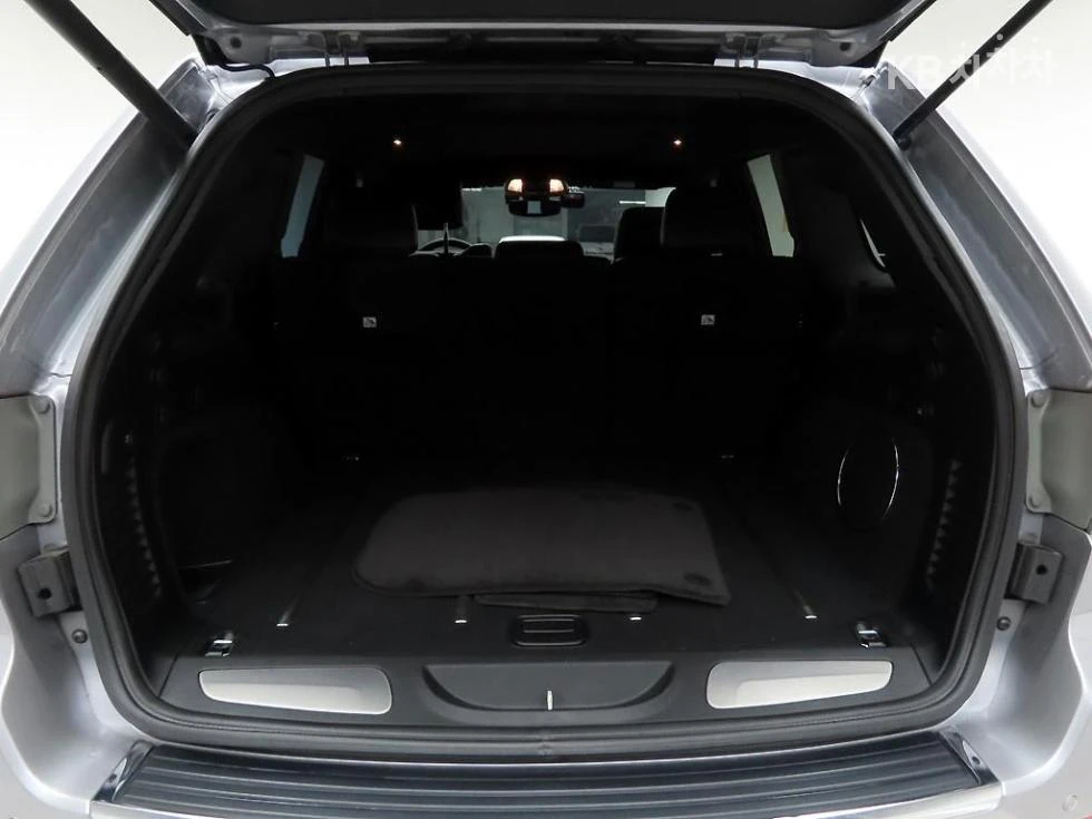 Jeep Grand cherokee 3.6 Limited, снимка 12 - Автомобили и джипове - 54763644