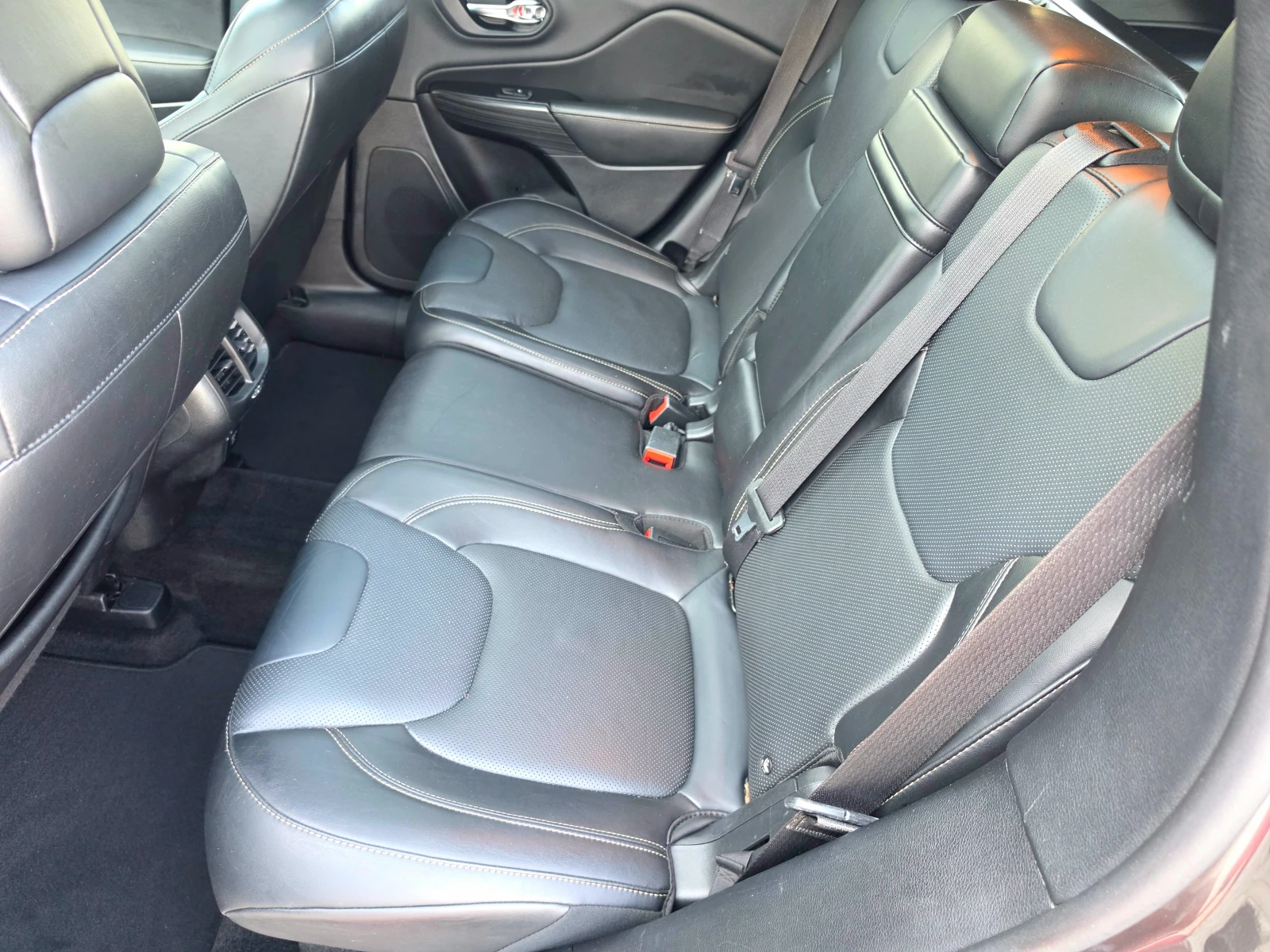 Jeep Cherokee 2.0* MULTI-JET* 4×4* LIMITED* FULL* TOP* , снимка 15 - Автомобили и джипове - 54976583