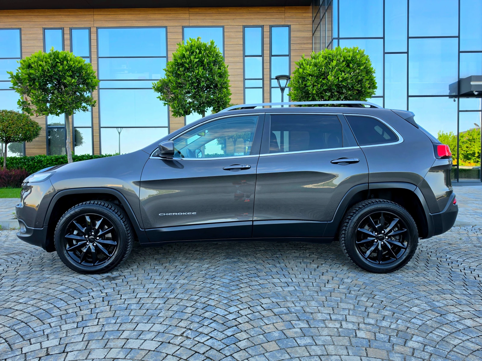 Jeep Cherokee 2.0* MULTI-JET* 4×4* LIMITED* FULL* TOP* , снимка 8 - Автомобили и джипове - 54976583